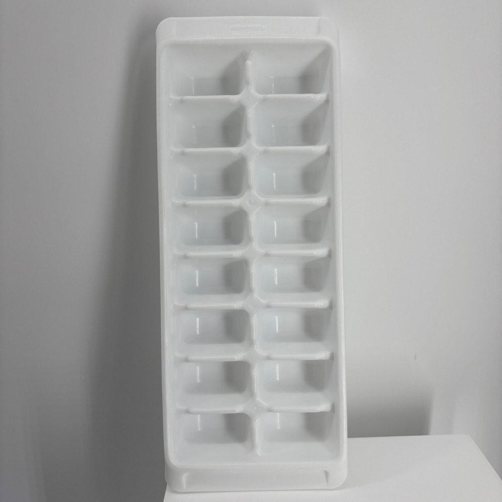 Rubbermaid White Plastic Ice Cube Tray 16 Slot Stackable Model 2867 6 USA Made